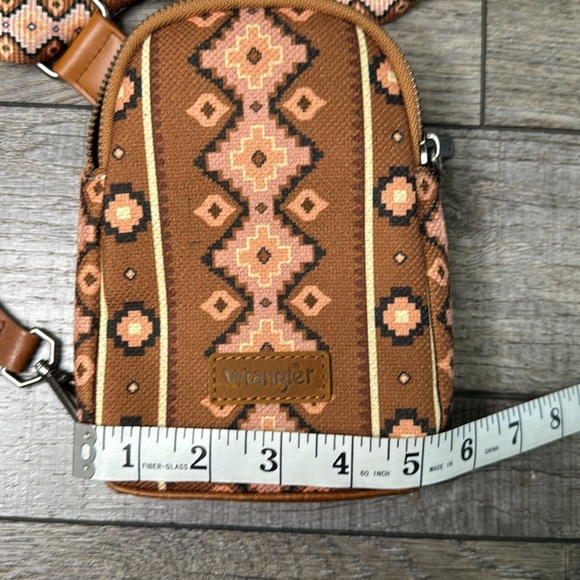Wrangler Tan and Pink Patterned Crossbody Bag - Picture 6 of 7